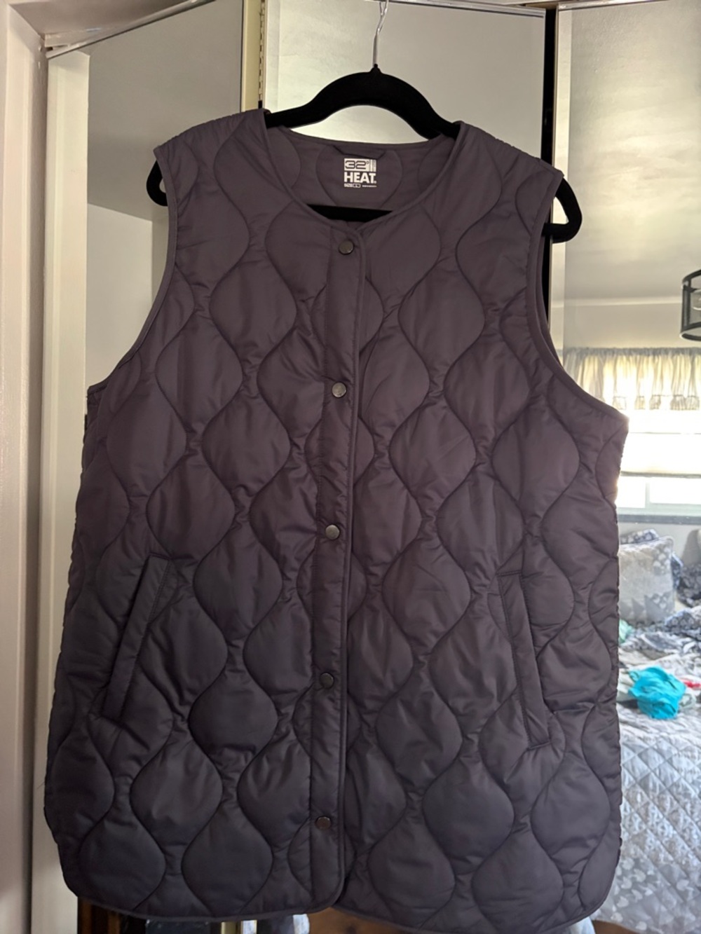32 Degrees Quilted Sleeveless Puffer Vest in Charcoal